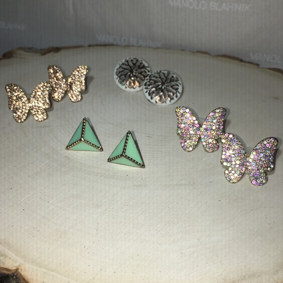 Vintage earring set! - Picture 2 of 6